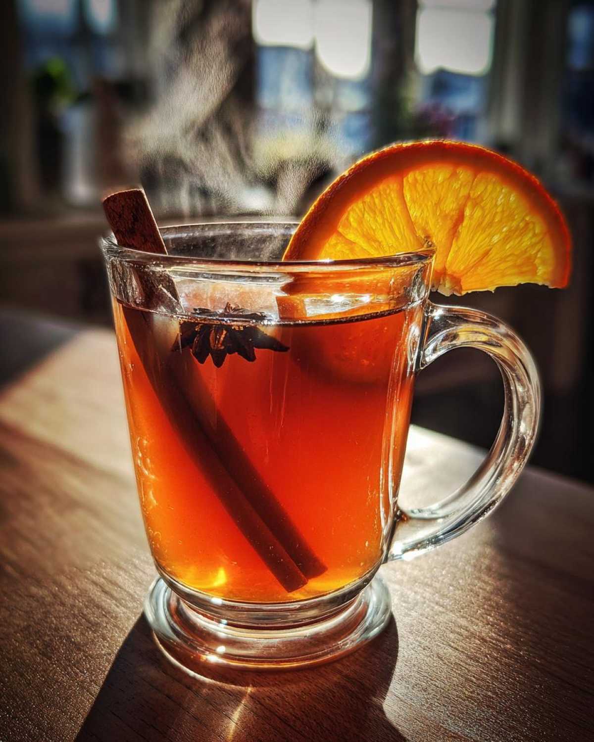 Mulled Slow Cooker Apple Cider (Warm Autumn Drink) - detail 2