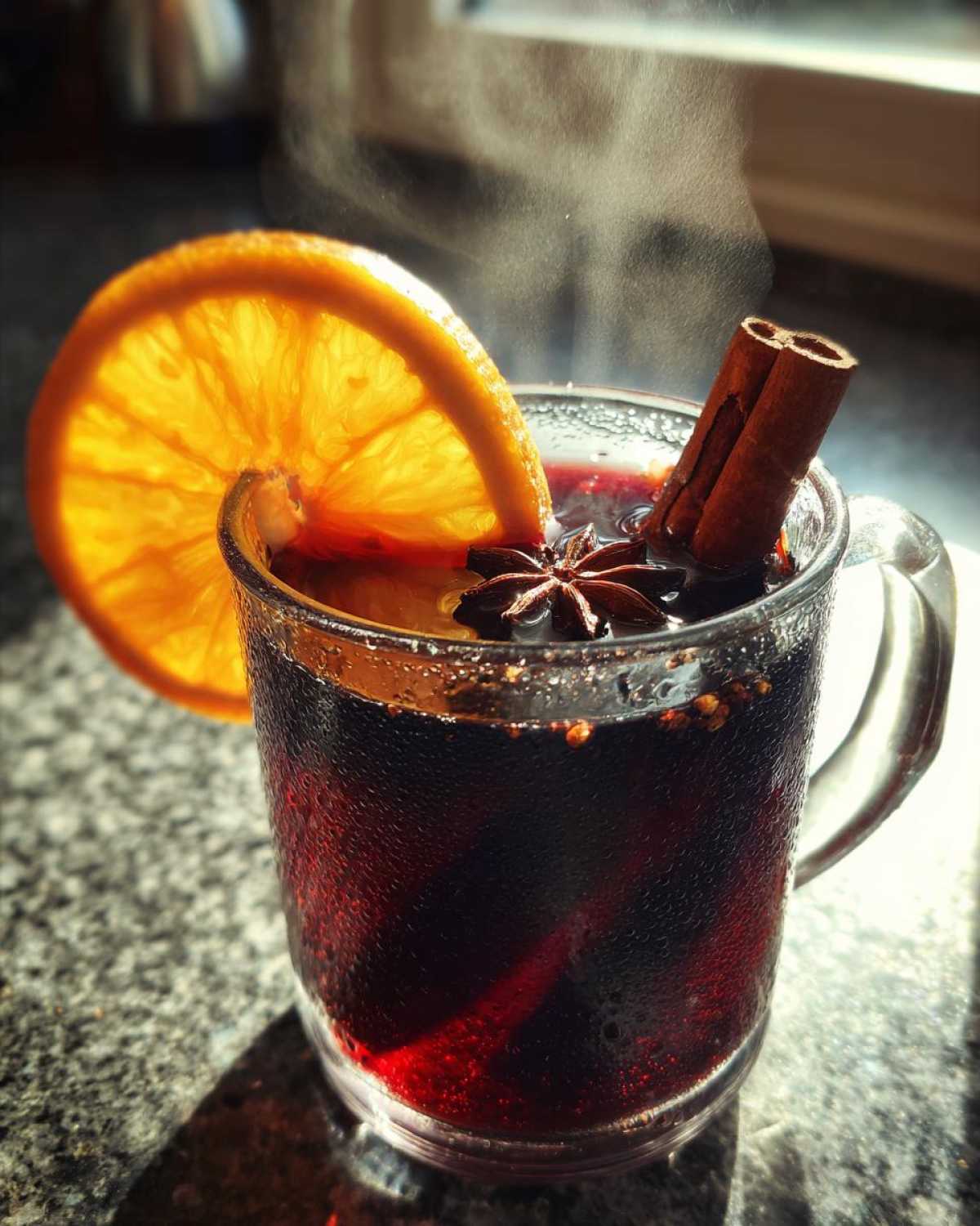 Hot Mulled Wine (Glühwein) - detail 3