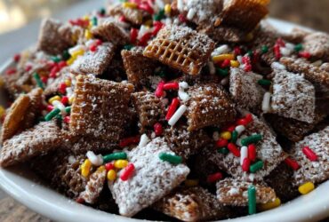Reindeer Chow (Holiday Puppy Chow)
