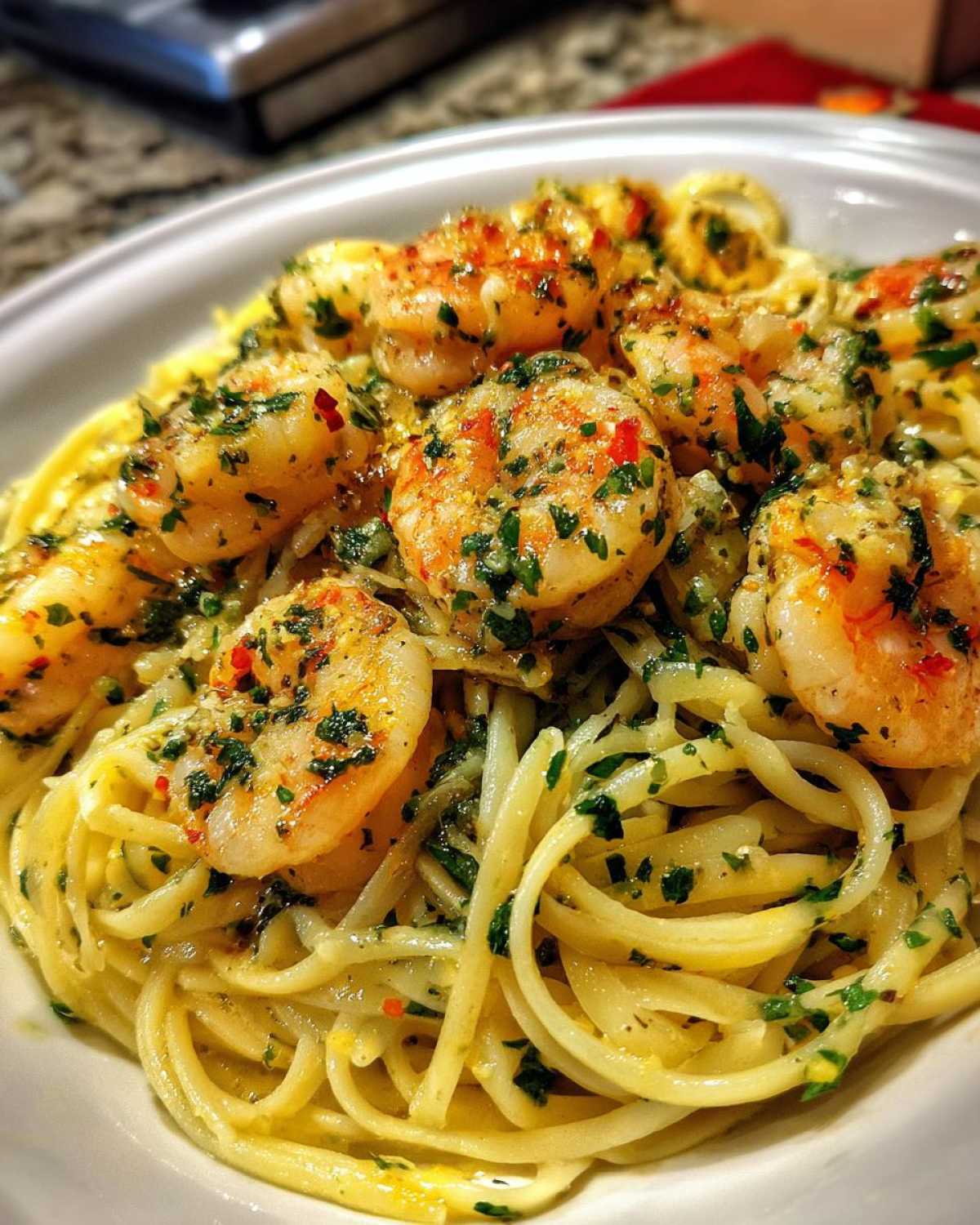 Cheesecake Factory Shrimp Scampi - detail 2