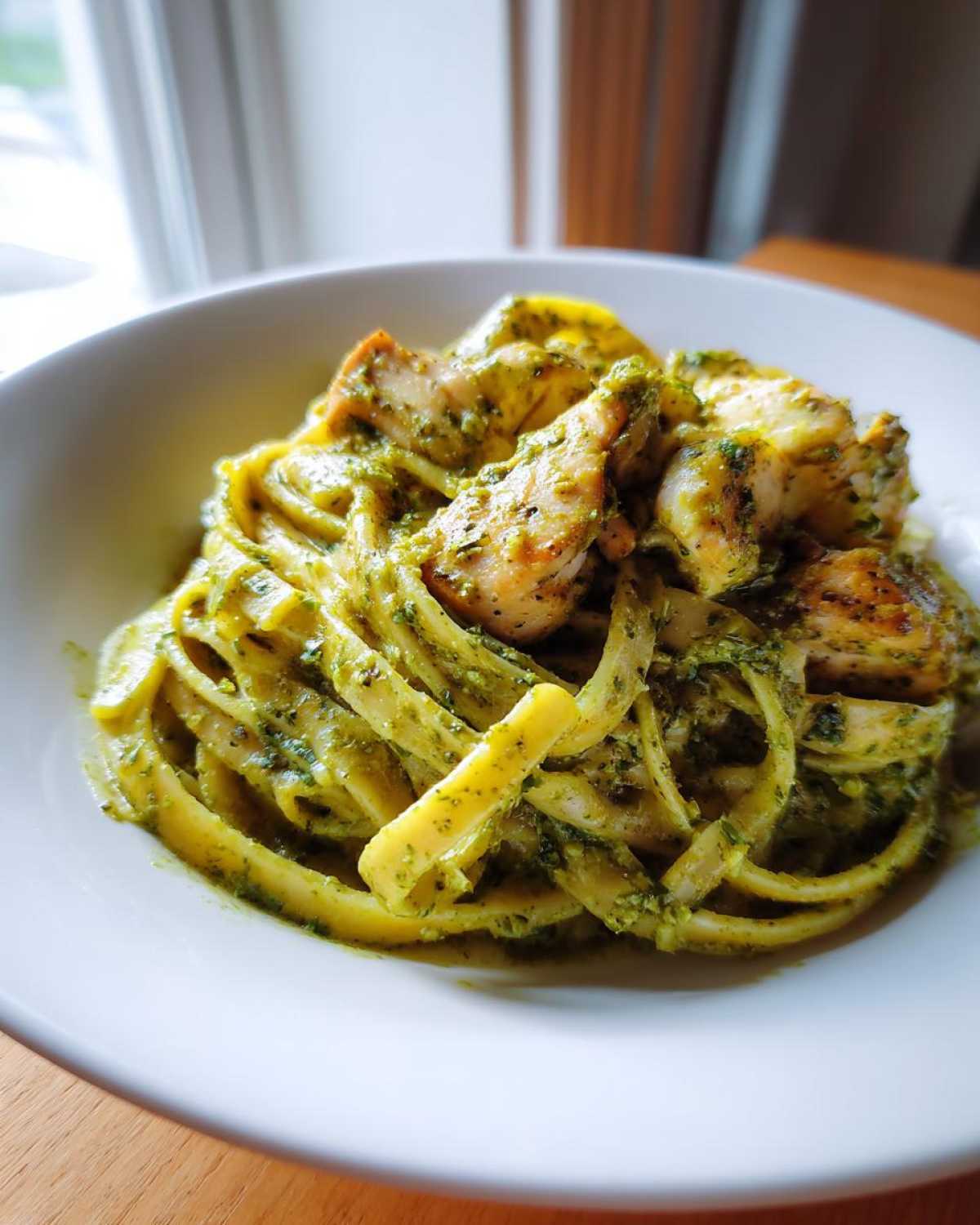 Creamy Pesto Chicken Pasta - detail 1