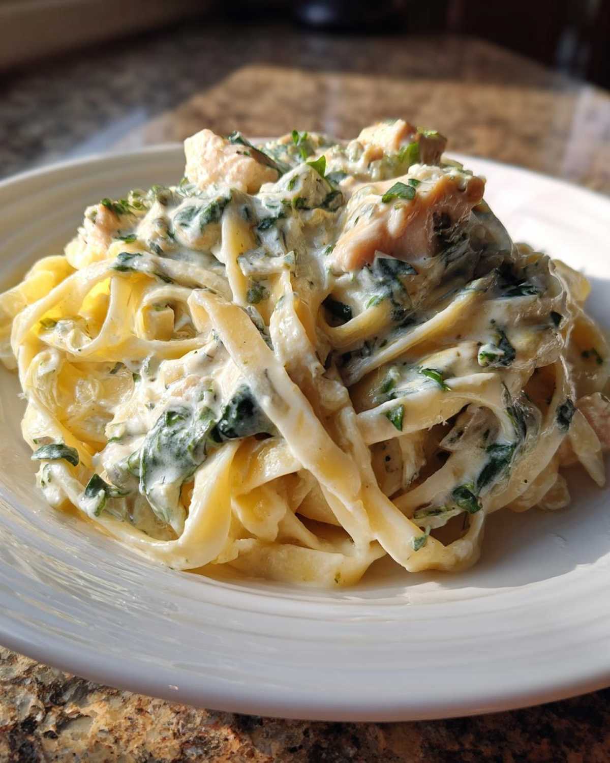 Creamy Spinach Chicken Pasta - detail 1
