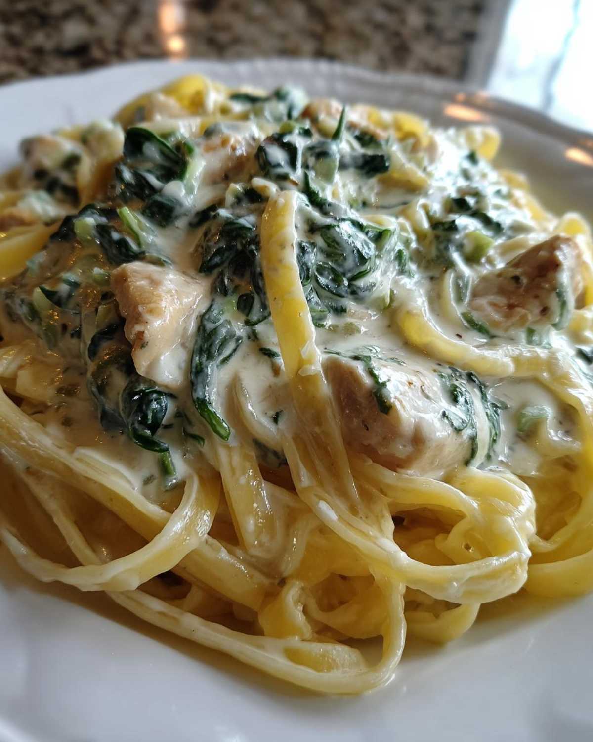 Creamy Spinach Chicken Pasta - detail 4