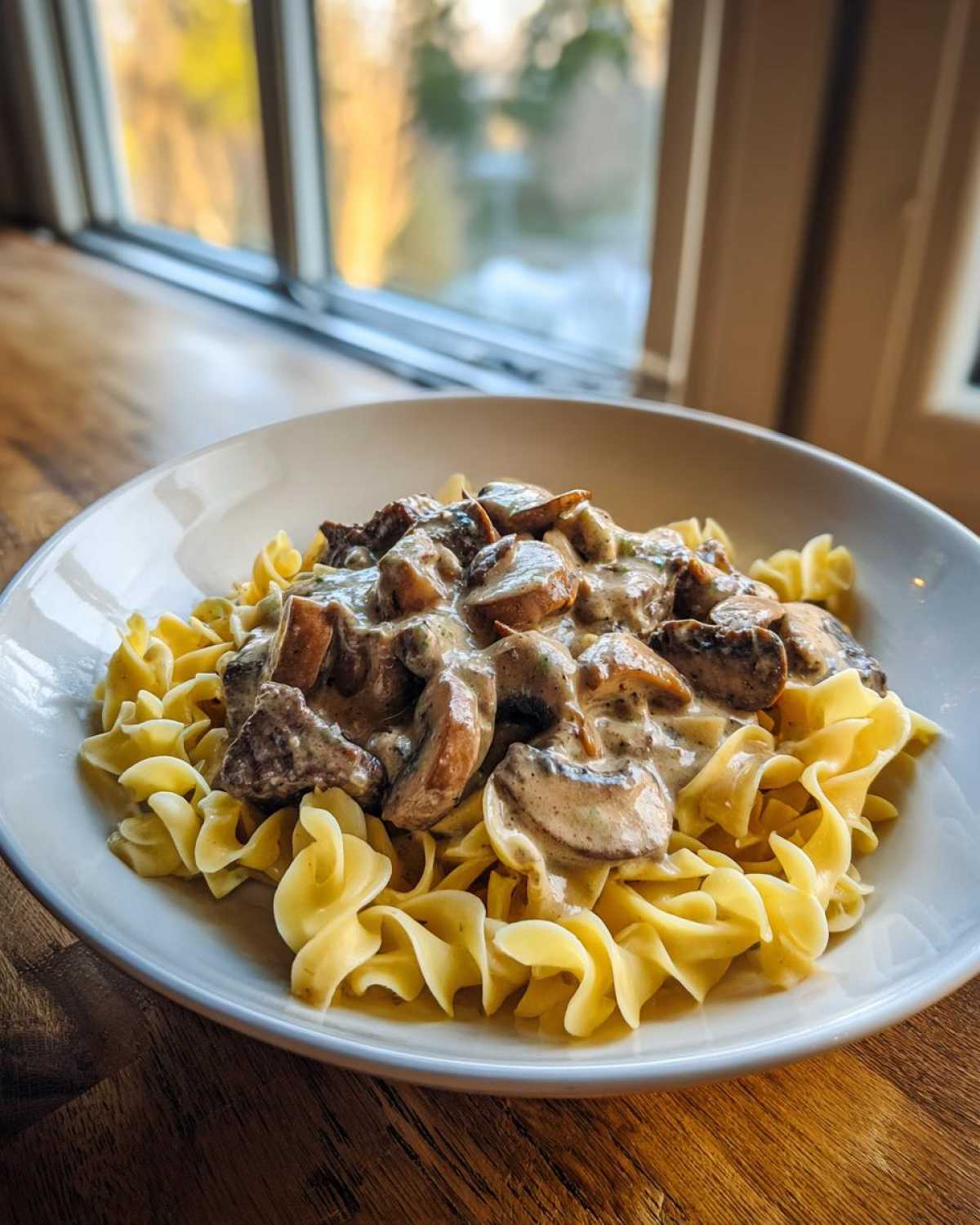 One Pot Creamy Beef Stroganoff - detail 1