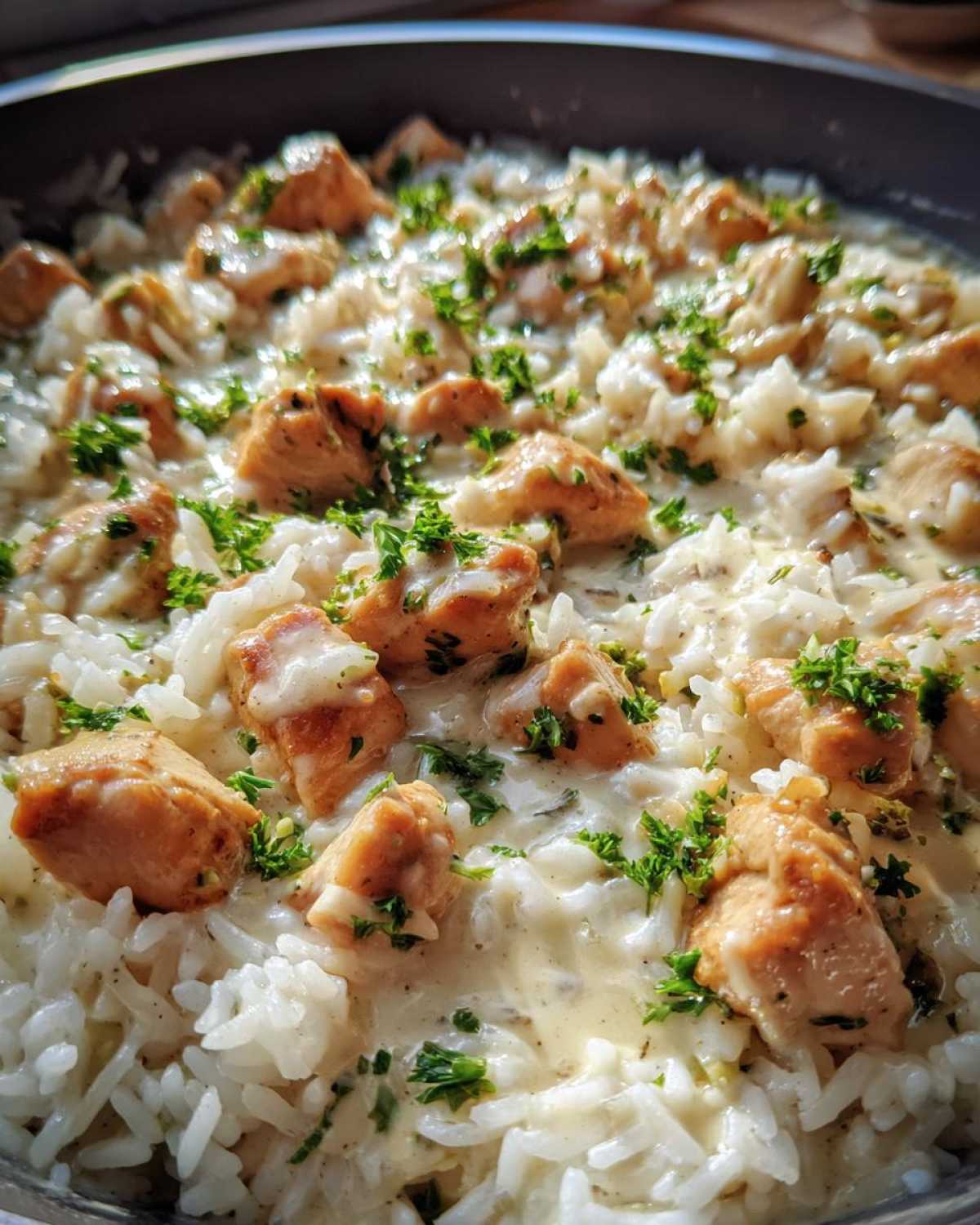One Skillet Creamy Chicken Rice - detail 3