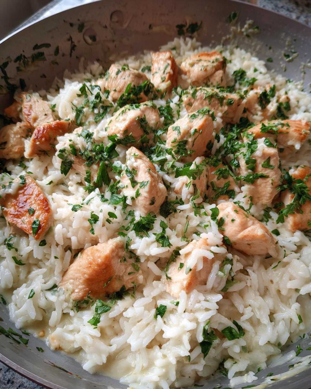 One Skillet Creamy Chicken Rice - detail 4