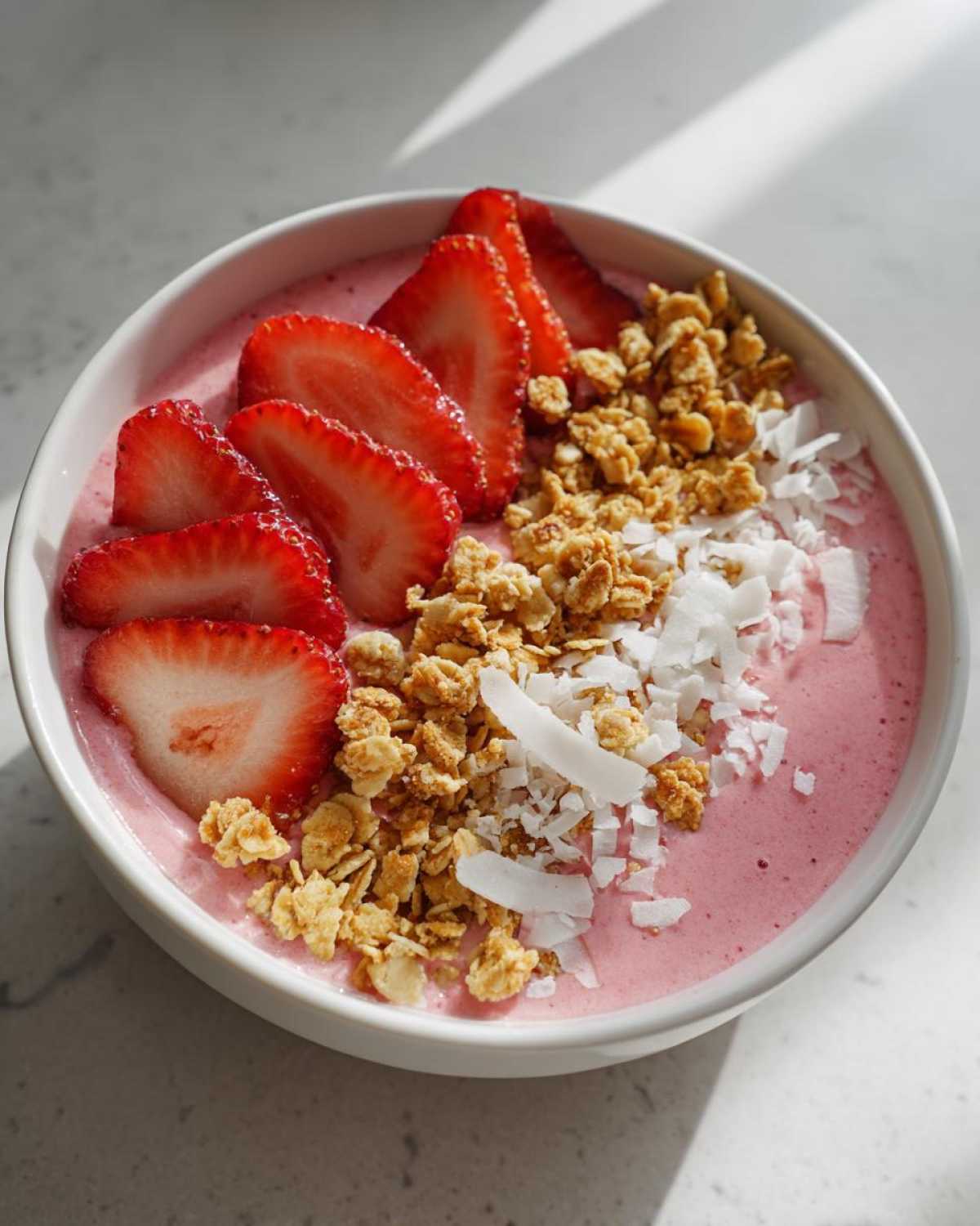 Protein Strawberry Smoothie Bowl - detail 2